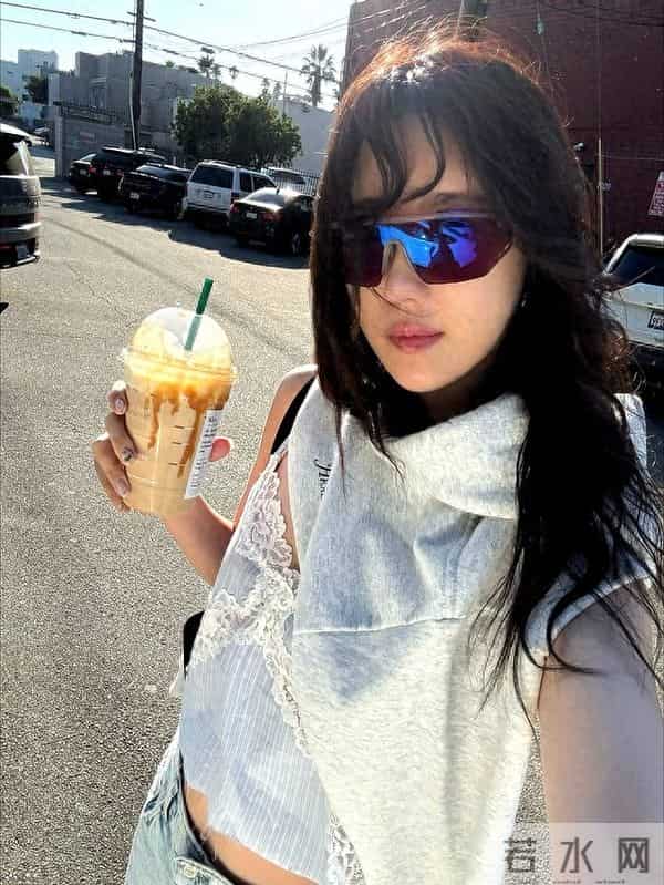 《顶楼》女主李智雅47岁状态太绝！皮肤透亮如大学生