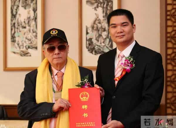 女星干爹身份大揭秘，刘亦菲 张柏芝的“爹”皆比不过孙悦的尊贵