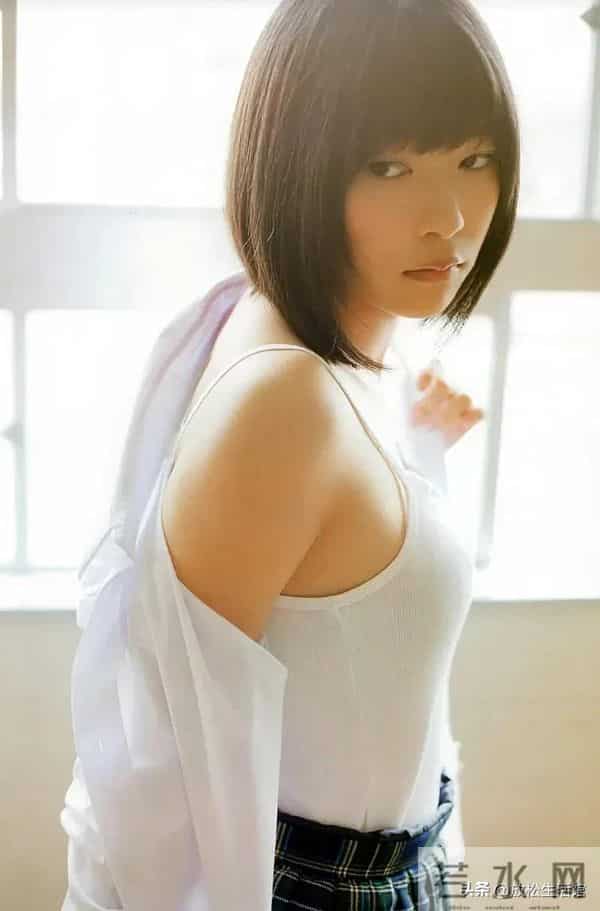 这才是性感天花板!指原莉乃魅力藏不住啊!