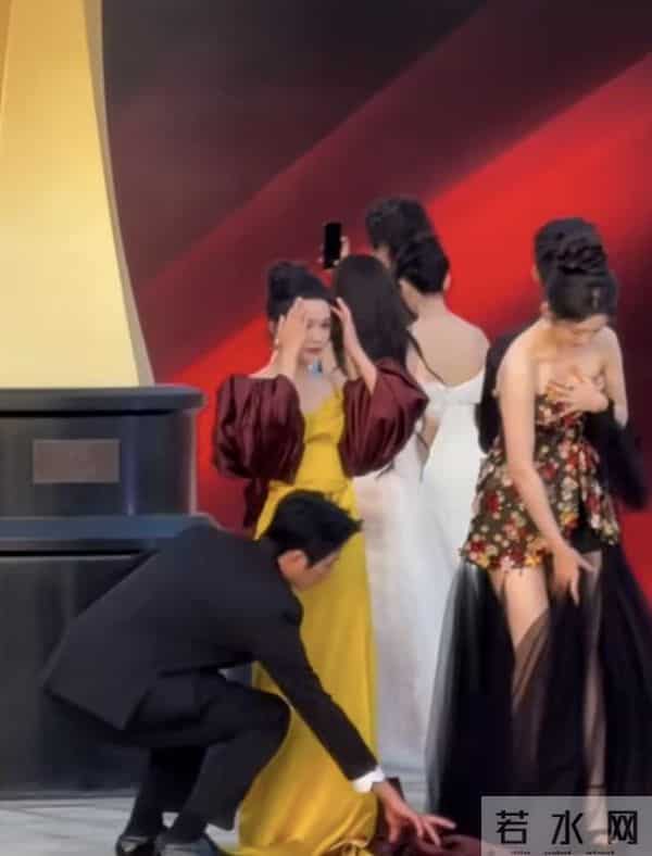 金鸡这一天，素颜一脸褶子的邓超，秒了内娱一堆涂脂抹粉的小鲜肉