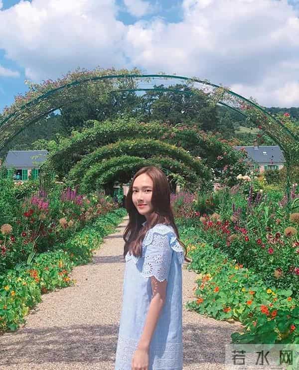 爱豆郑秀妍这么忙 居然还隐藏了一重身份?Ins上传疯传!