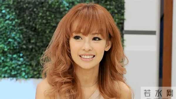 丁小芹罪成入狱之日消失不见,爆料杨千嬅老公抠门,被闺蜜恶整