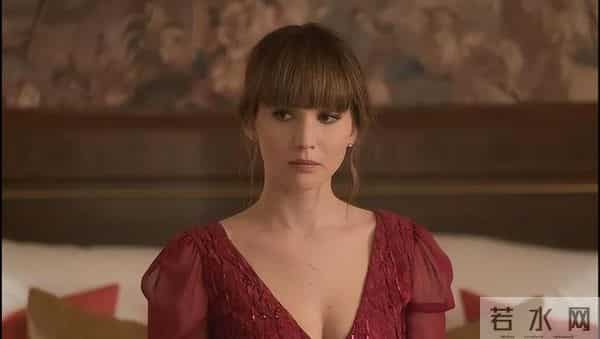 好莱坞性感女神：身材饱满诱惑撩人，艳照泄露后大胆真空逛街