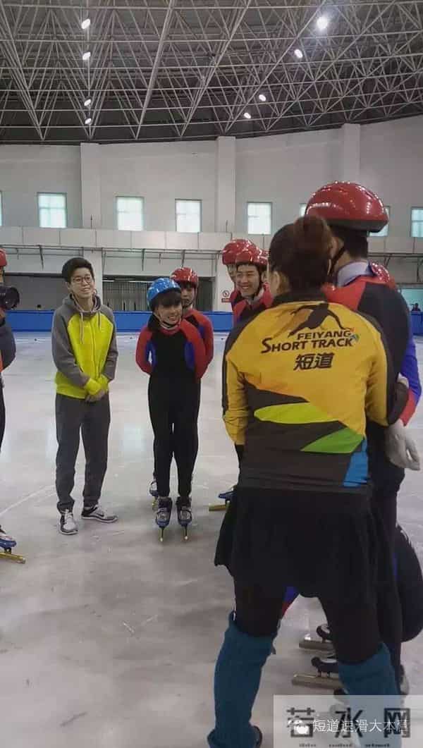 动态关注世界自闭日 范范呼吁送上关爱和鼓励