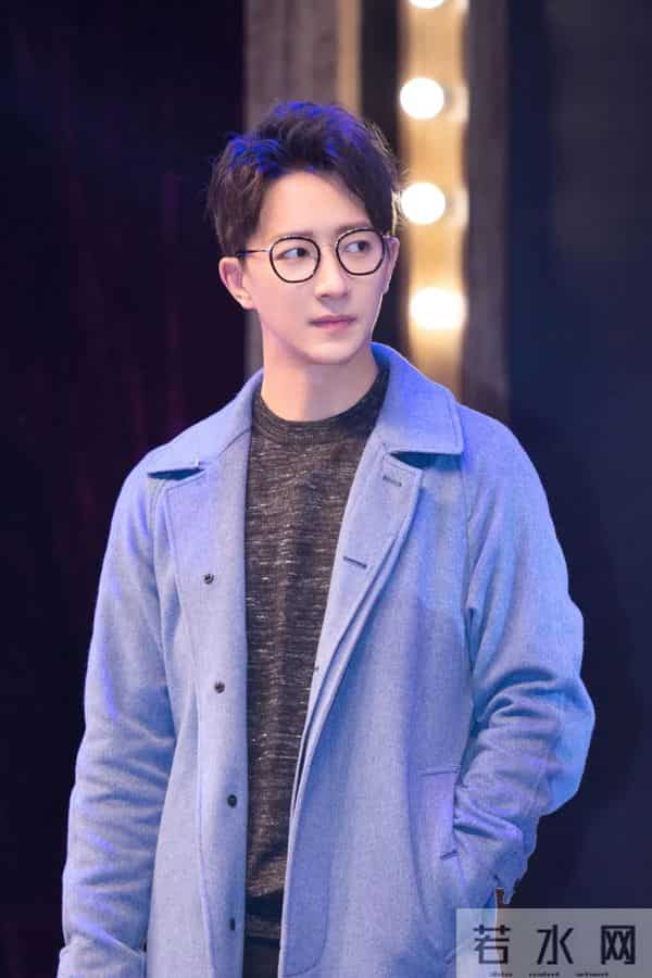 第一代偶像“人气王”,拒绝翻红,身家过亿