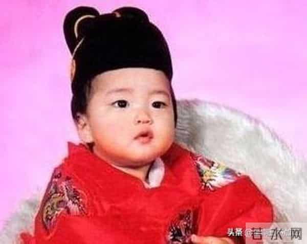 10年封杀涅槃重生,SM没能杀死他:穷小子逆袭的狗血人生