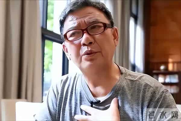 老戏骨李立群借酒消愁,37岁大儿子,35岁女儿和小儿子都未结婚