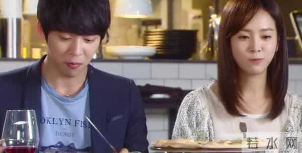 《屋塔房王世子》10年后，2人退圈，1人离婚，2女主年近40未婚