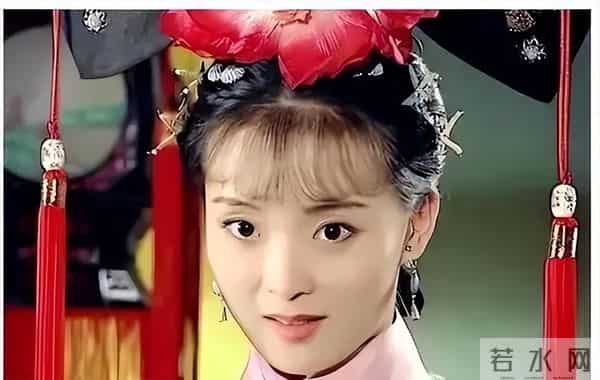 被丑男“糟蹋”的6位女明星，每个如花似玉，却鲜花插在牛粪上