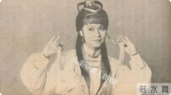 郭靖师傅~斑斑,主持过央视春晚,前夫惠天赐,姐姐森森