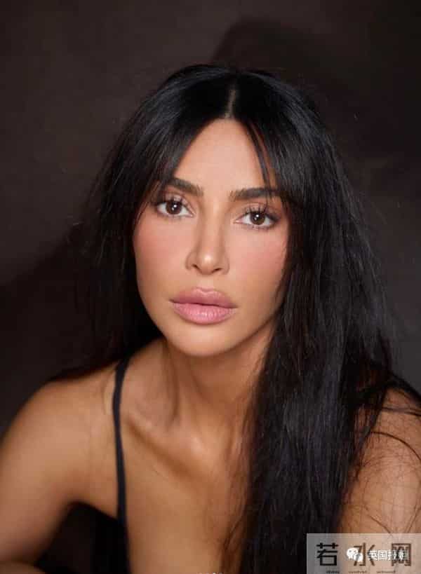 金卡戴珊离婚又分手后变化超大！素颜出镜惊呆网友，参演爆火美剧