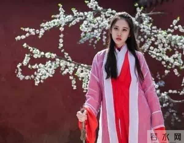 超女选手8年整成范冰冰,99%的相似度看呆李晨!