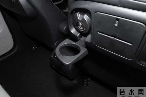 想买大5座侧滑门MPV,可以看看比亚迪D1,家人坐着舒服、车内安静