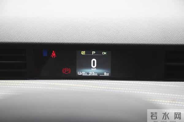 想买大5座侧滑门MPV,可以看看比亚迪D1,家人坐着舒服、车内安静