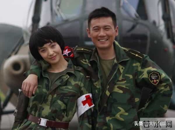 矫揉造作就别演军旅剧了，这8位女星告诉你，什么叫飒爽军人气质