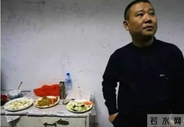 春晚喜剧人之痛:赵本山怂,陈佩斯哭,郭德纲愿意当狗的日子