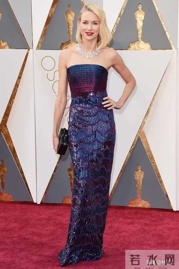10年来,谁是奥斯卡红毯最佳造型?“大表姐”一摔抢去了所有风头