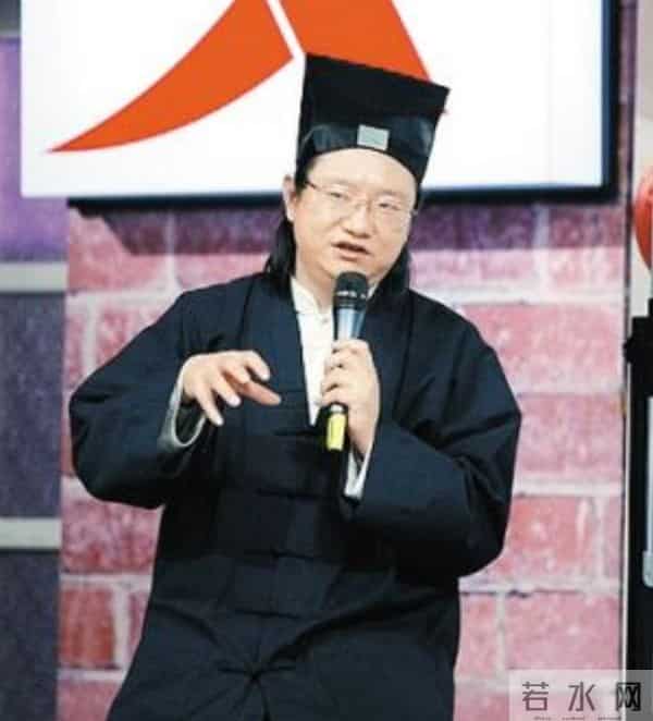 “水下闭气”2小时的李一道长,被拆穿后去美国,混不下去又回国