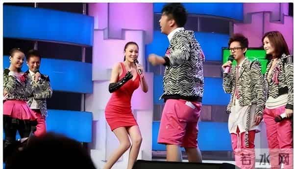 被前任一渣再渣，私密照两次外泄，车模兽兽看男人的眼光太差了