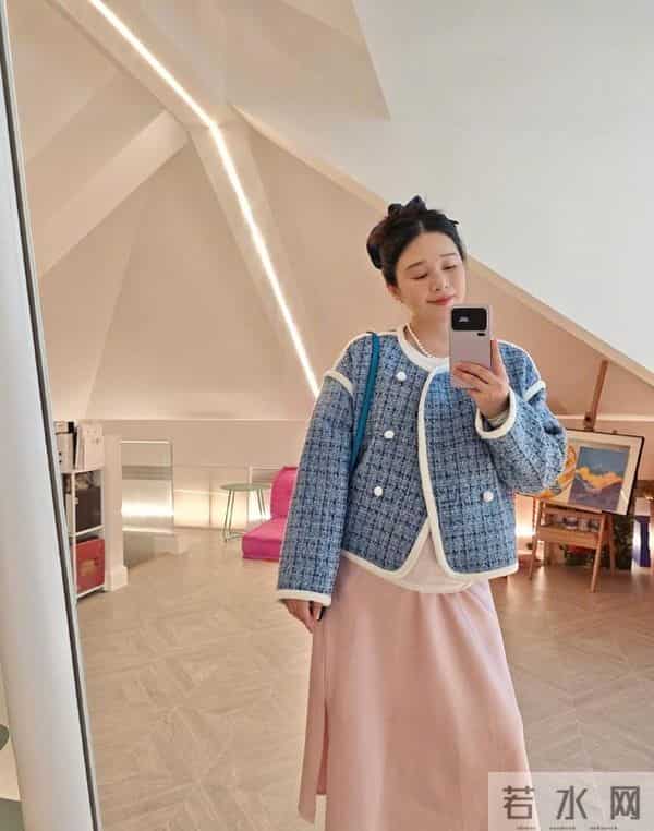 37岁阚清子临盆在即!穿孕妇装状态轻松,老公贴心开车门陪伴产检