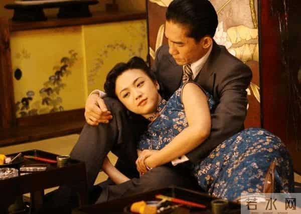 汤唯的缤纷情史，靠美貌征服了8个男人，嫁韩国离异导演终获幸福