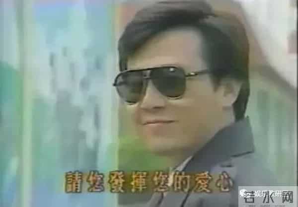 出生军人家庭,出道就演男一号,一夫两妻多年,儿子帅气长这样