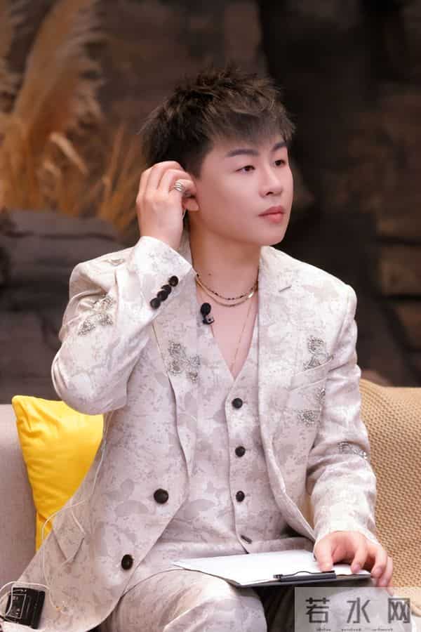 分手9年再看胡彦斌郑爽,一个身价过亿,一个证实张翰没说错