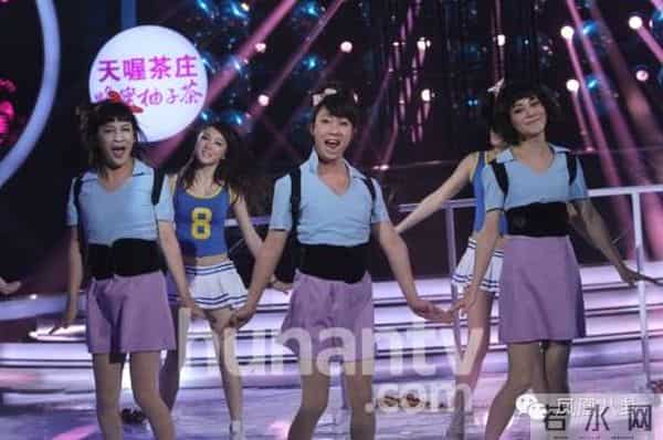 贾玲扮刘欢，大张伟唱蔡琴，你还记得当年的百变五侠吗？