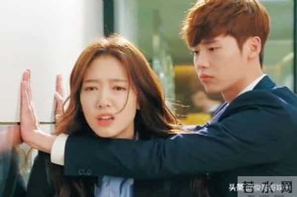 11岁出道30岁封后，新剧首播就豆瓣7.9分，不愧是韩剧女王