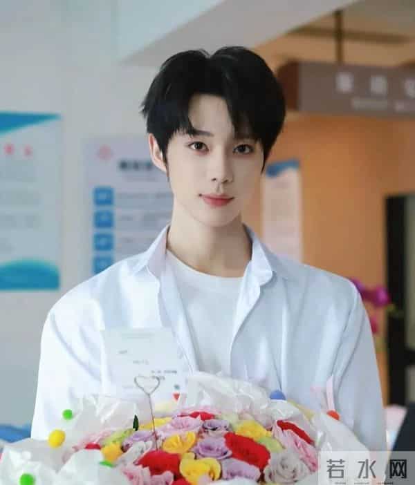 短剧演员抖音涨粉排名大洗牌!韩雨彤第三,她以5.79w登顶榜首!