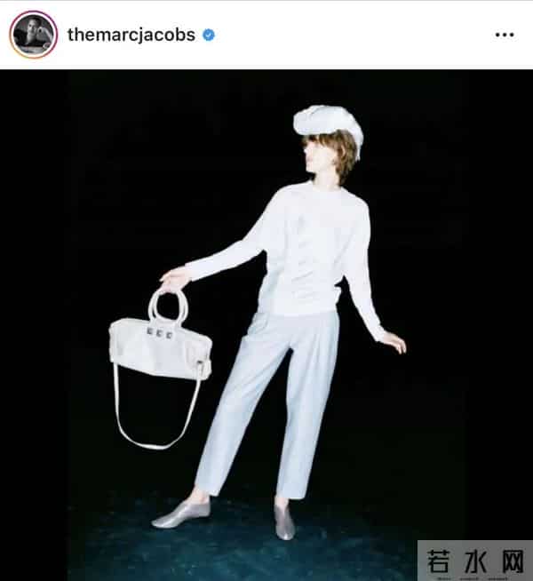 英国“贵族”超模突然离世!雌雄同体的美惊艳世人,曾是老佛爷挚爱…