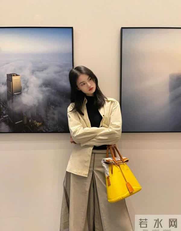 国模贺聪更新日常私服照，舒适低调的服饰搭配，妥妥的东方小仙女