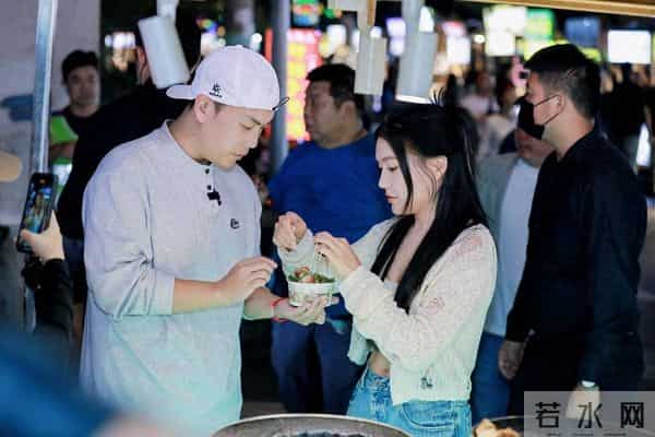 庄心妍首次成都大型个唱:喜欢成都歌迷“打直球”的方式