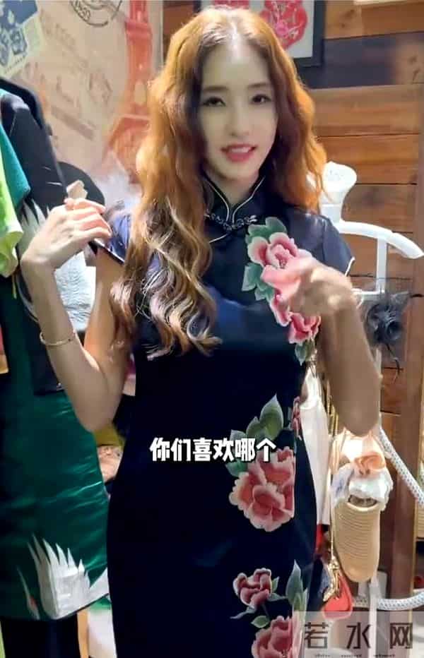 韩国女演员在杭州穿旗袍秀中文，网友：她中文说得好流畅