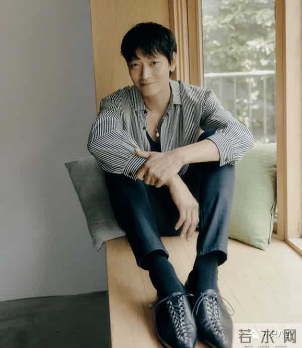 姜栋元与朴彩英在恋爱?男方却被女方粉丝嫌弃又丑又糊......