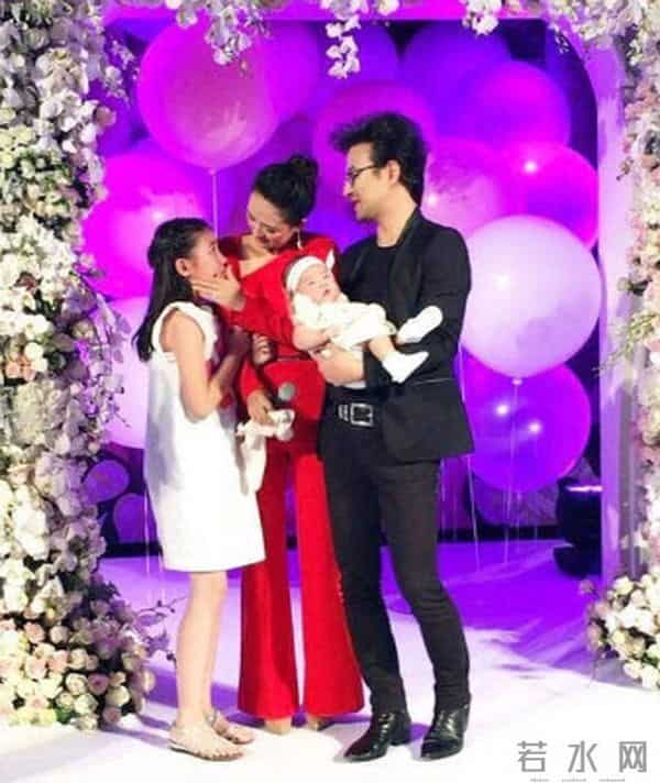 章子怡汪峰晒幸福与撒贝宁“低调”婚礼能看出什么？