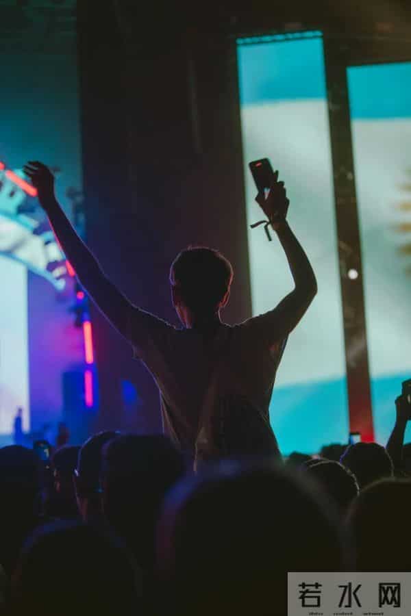 杀人、多人淫乱、雇凶伤人、恋童癖……明星犯罪，更应重处！