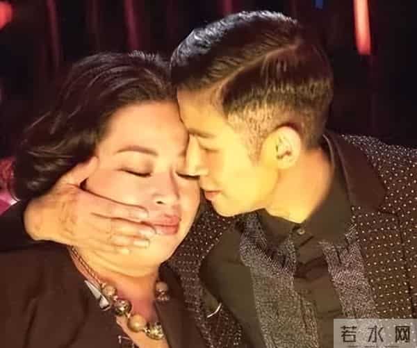 香港狗仔极度疯狂的年代中，底线全无，连明星裸照遗照都不放过