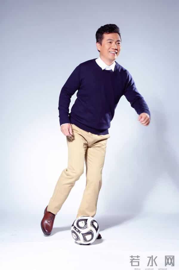 黄健翔离婚16年：他惹官司，再婚后又做父亲，前妻患癌至今单身