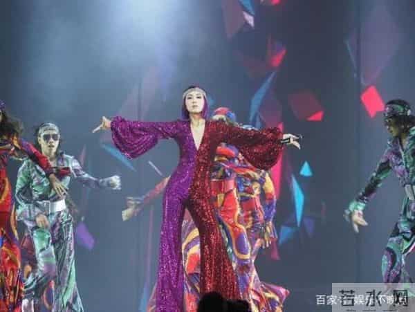 杨千嬅意外摔倒怎么回事?杨千嬅参加什么活动意外摔倒受伤严重吗