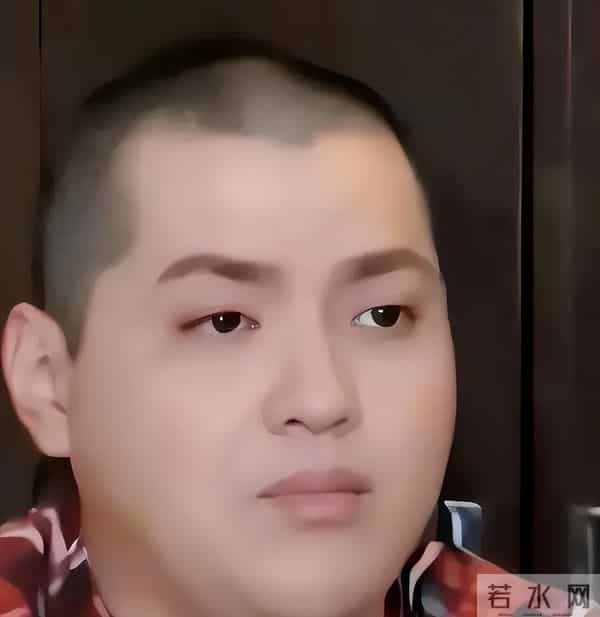 吴亦凡狱中生活后续,母亲找过成龙求救,生父尝试引渡无果