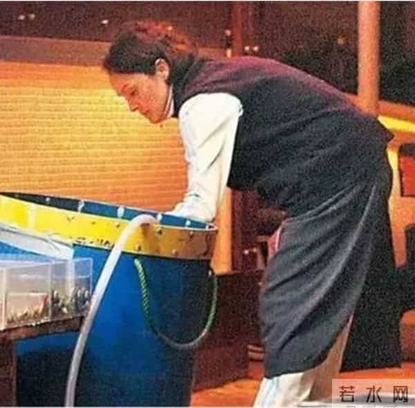 55岁出道、四嫁四离,她的一生比刘晓庆还传奇