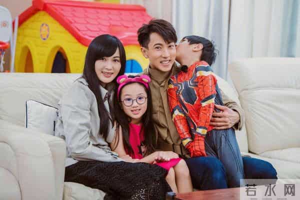 “娱圈勇士”Ella：暧昧吴尊被否认，闪婚软饭男，公开分娩全过程