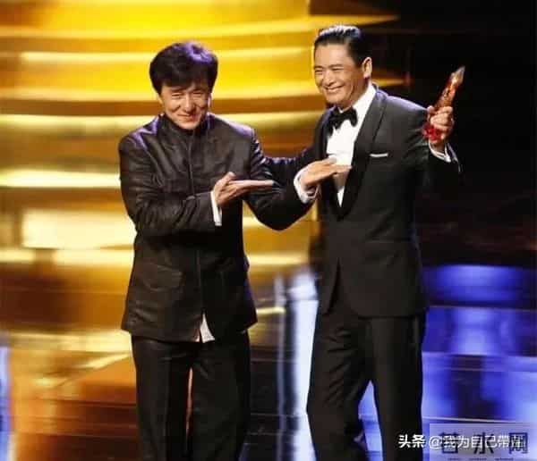 成龙60大寿257位明星到场, 而周润发60大寿, 竟是这番景象