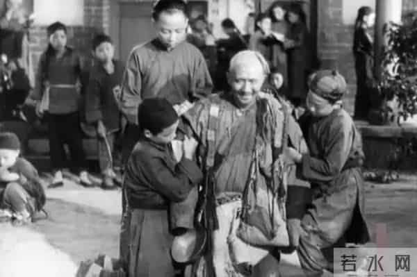 大陆第一部禁片,2012年才解禁,这是高清赏析版