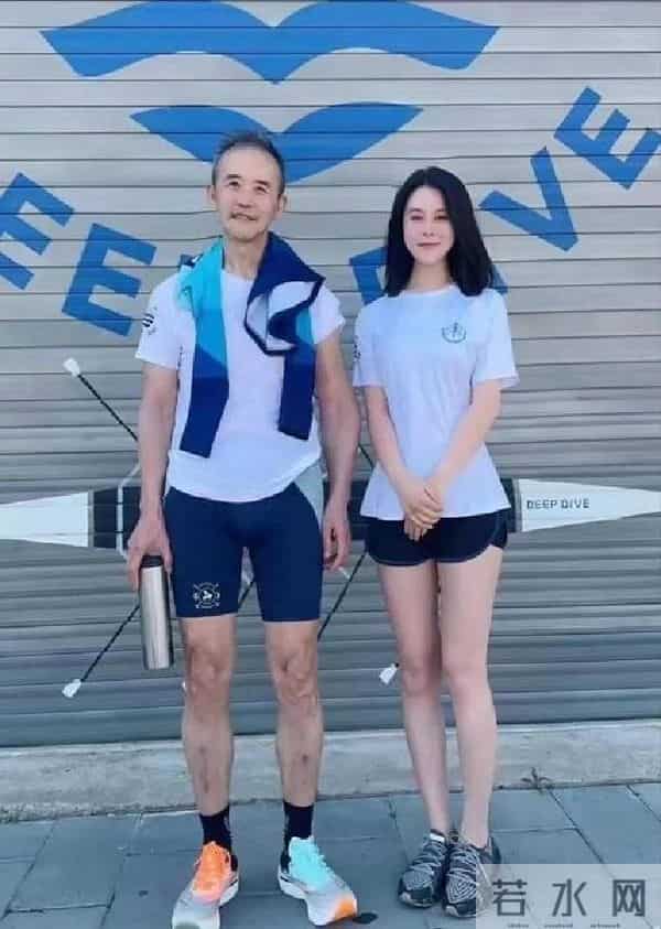 亿万资产舍与得，王石携手女星，幸福人生如何炼成