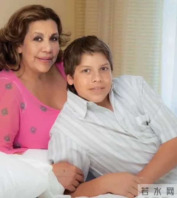 私生子,男明星银行卡的噩梦!l People