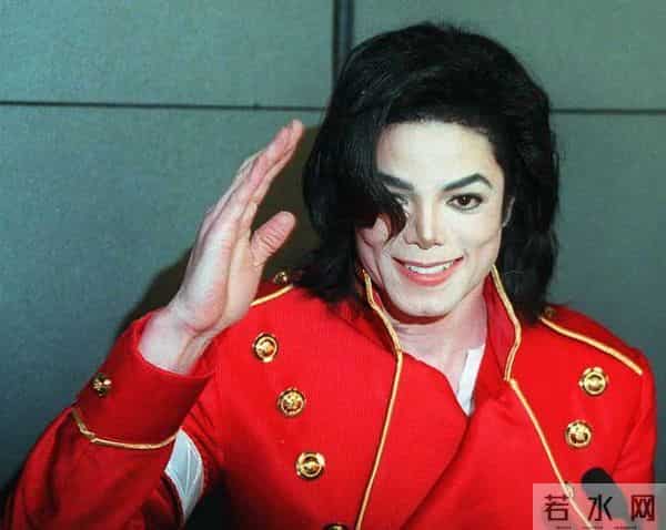 迈克尔·杰克逊最新尸检报告：全身是针眼，胃里除了药什么都没有