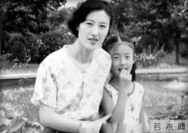 被前任一渣再渣，私密照两次外泄，车模兽兽看男人的眼光太差了