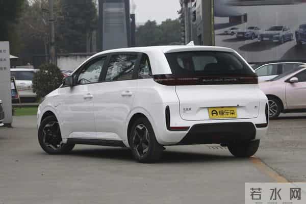 想买大5座侧滑门MPV,可以看看比亚迪D1,家人坐着舒服、车内安静